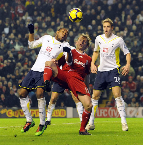 两名来自明 两名来自明